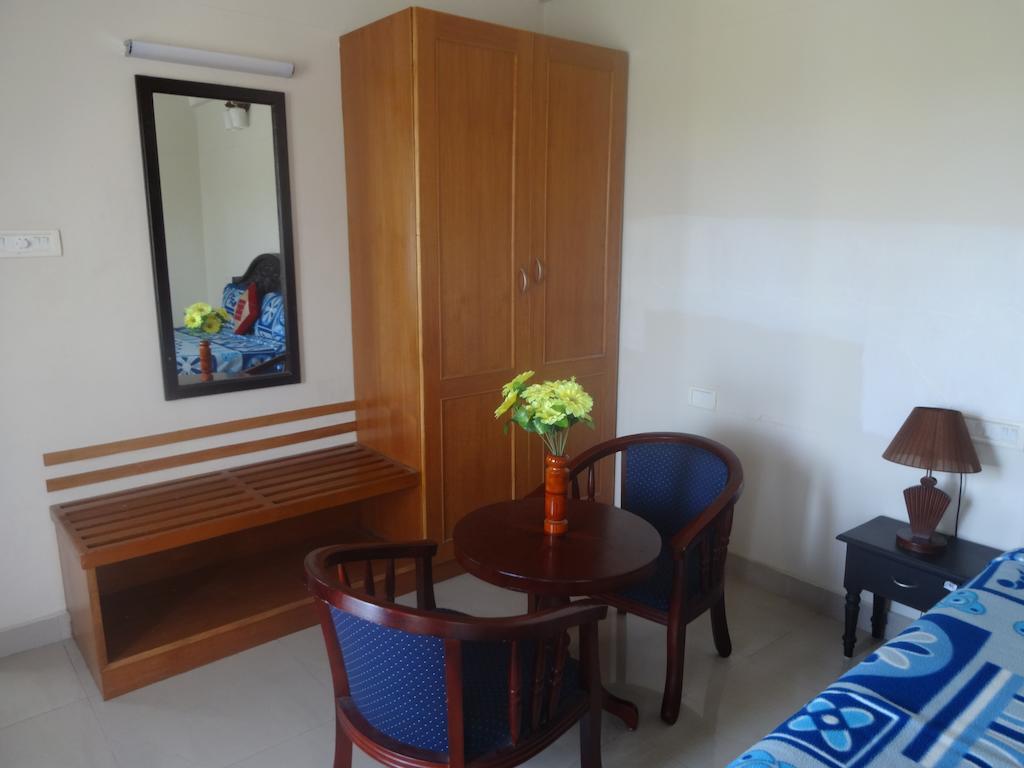 Hotel Geethu International Kovalam Exterior photo