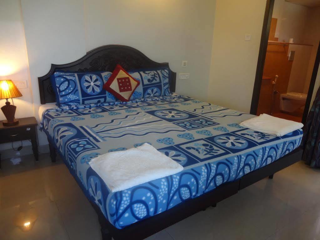 Hotel Geethu International Kovalam Exterior photo